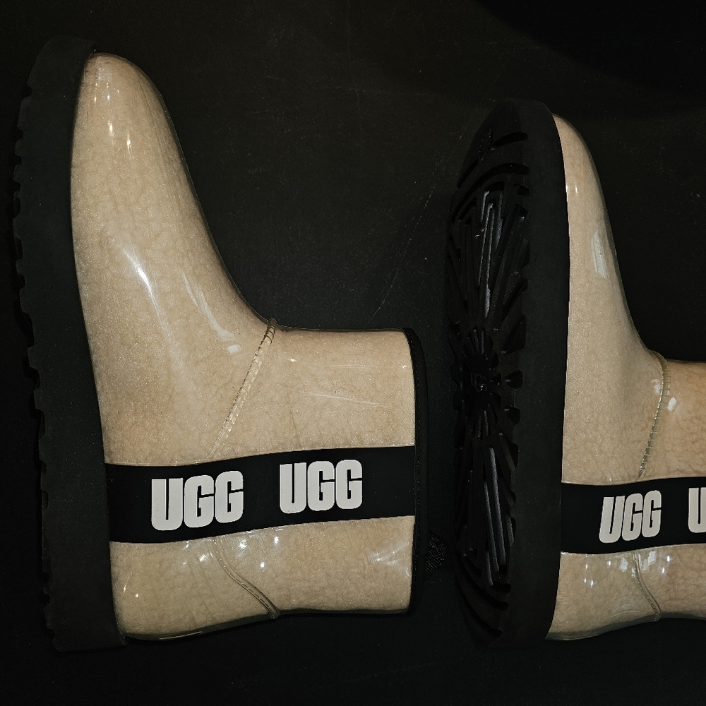 Ugg Boots - image 4